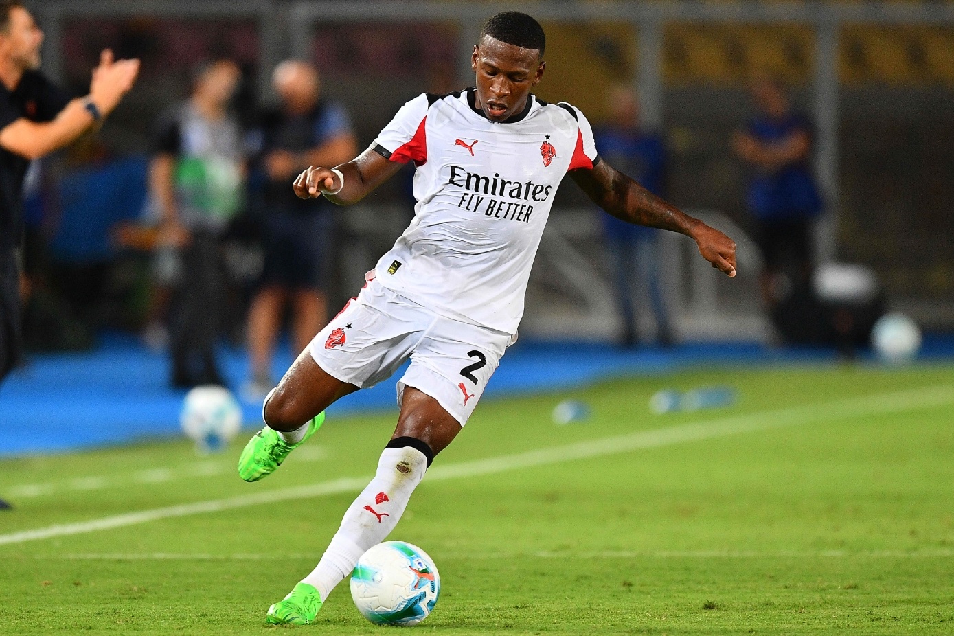 LOL英雄联盟下注平台-瑞天空：米兰愿听取对埃斯图皮尼安的报价，需收回约1400万欧