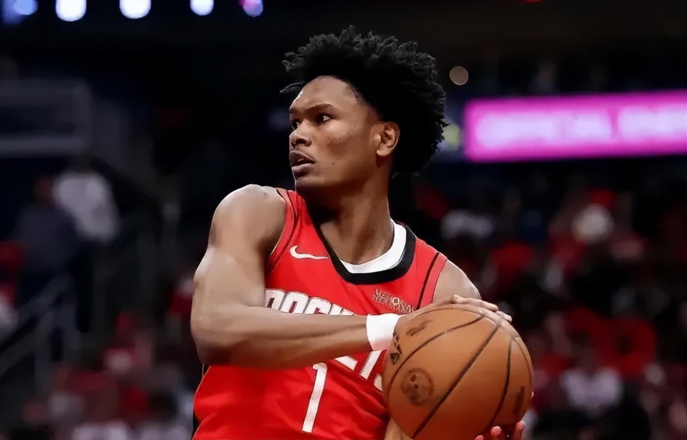 英雄联盟竞猜-火箭4小将再曝弊端！伊森阿门运球真垮，史密斯神经刀，申京撅腚