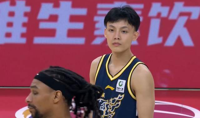 LOL英雄联盟下注平台-伤势不乐观，依旧去报到！杜锋爱徒好样的，郭士强会留下他吗？