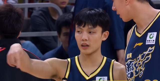 LOL英雄联盟下注平台-伤势不乐观，依旧去报到！杜锋爱徒好样的，郭士强会留下他吗？