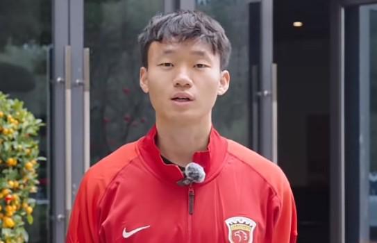 英雄联盟下注-新赛季转战B队，李圣龙：希望把经验传授给年轻队员